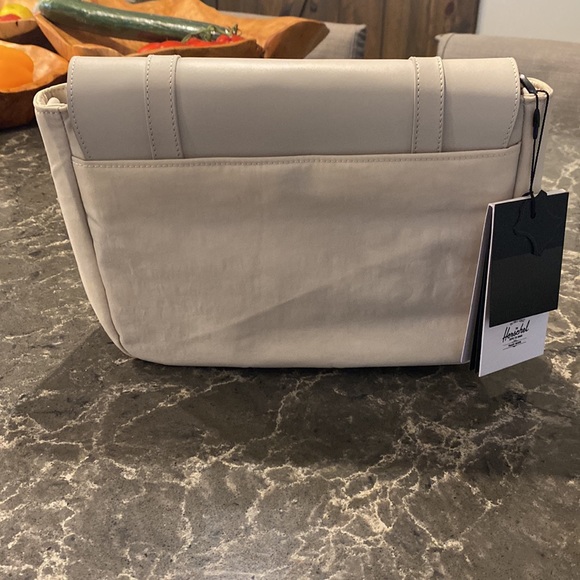 NWT Herschel Crossbody Bag - Picture 5 of 6